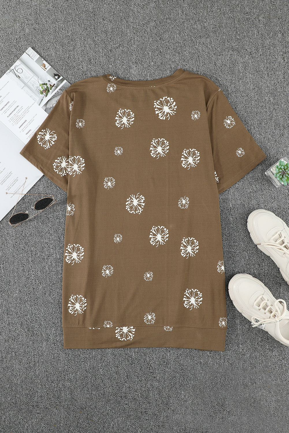 Plus Size Dandelion Print Tee Shirt