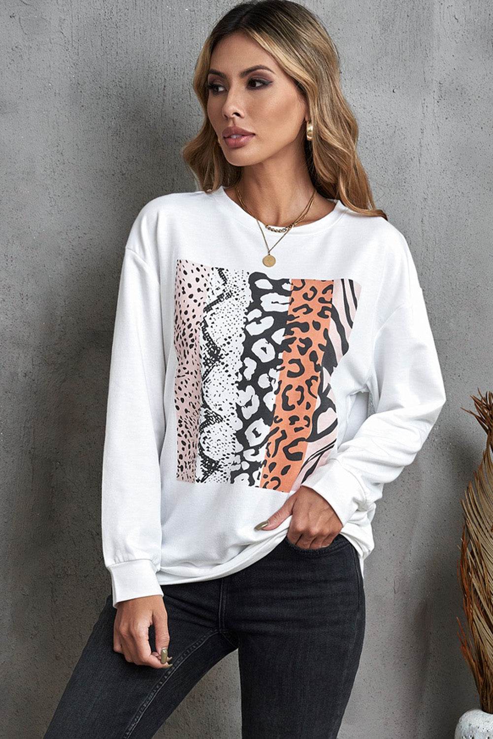 Animal Graphic Round Neck Sweatshirt