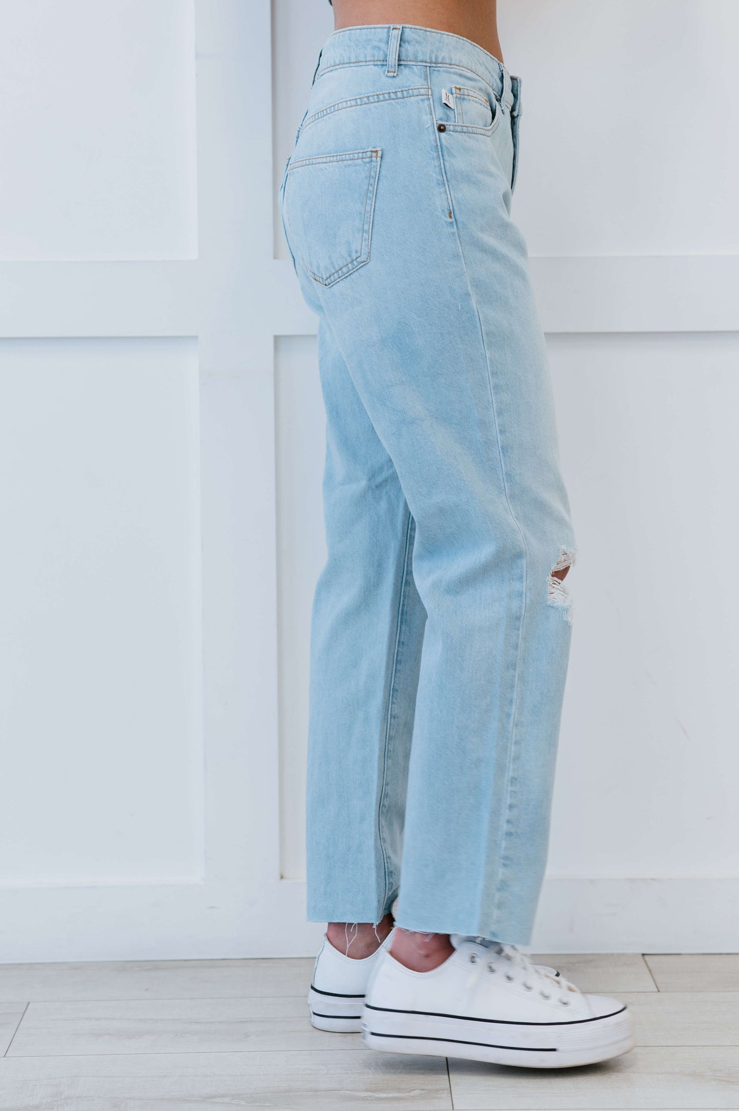 Muselooks Distressed Raw Hem Mom Jeans