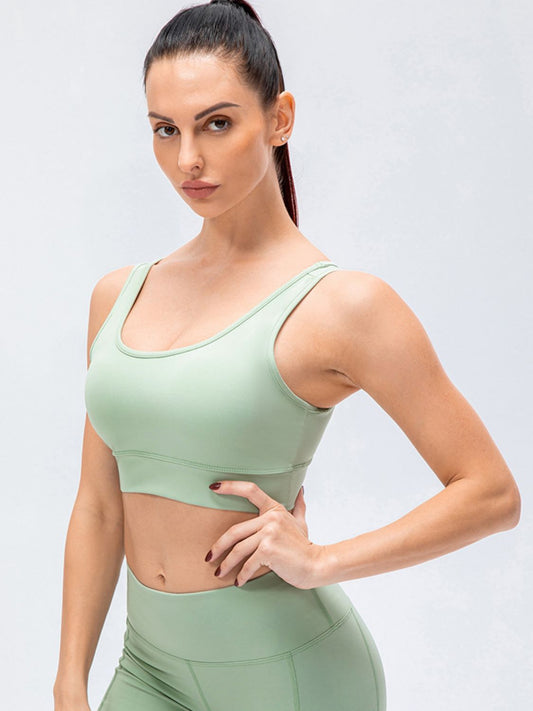 Scoop Neck Padded Sports Bra