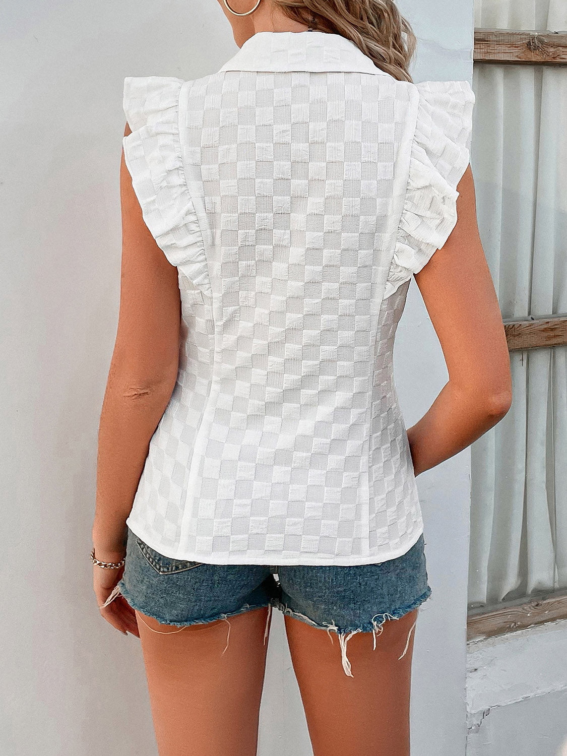 Collared Neck Buttoned Sleeveless Tank Top